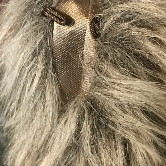 RACHEL ZOE FAUX FUR VEST - Picture 5 of 9